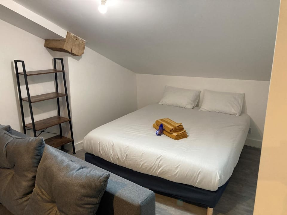 Bed, Bedroom