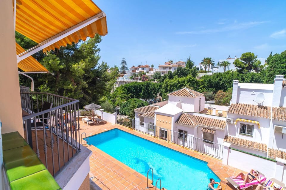 Pool view, Swimming pool