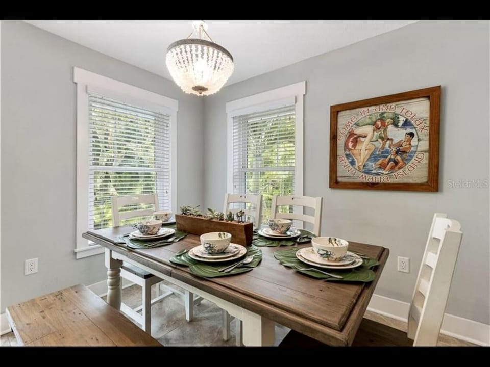 AMI/Holmes Beach - 3/2 Home - Private Heated Pool and Yard - walk to beach Villa in Holmes Beach