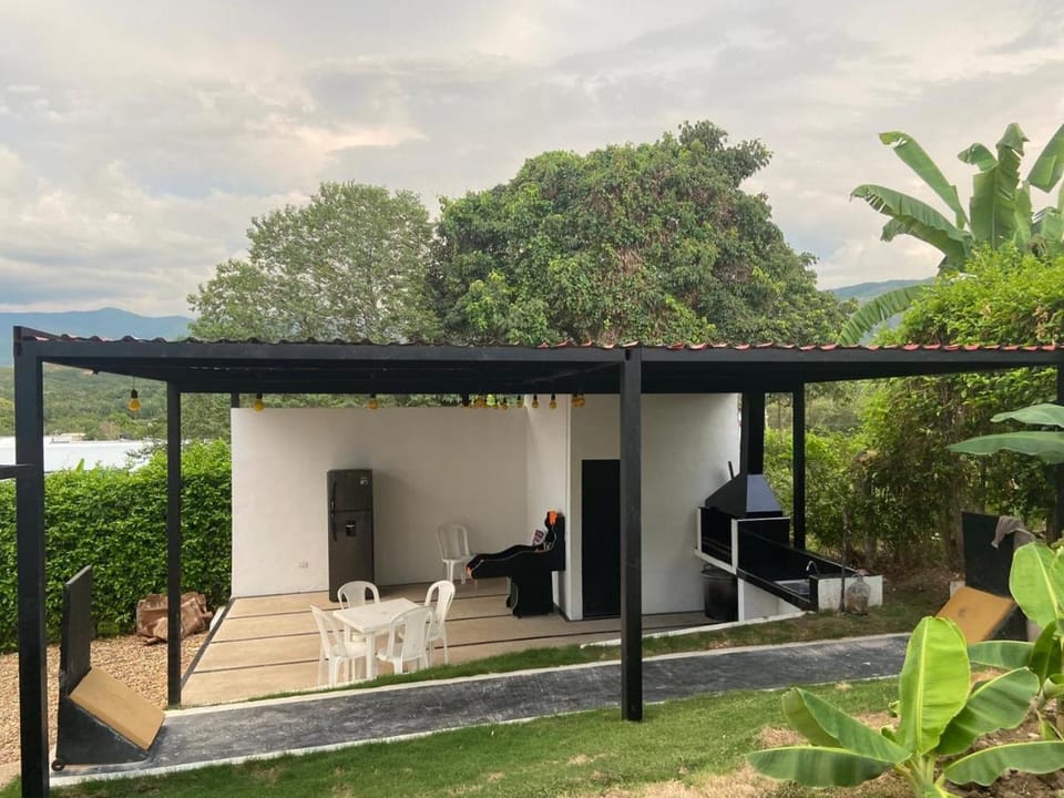 Villa lili, Carmen de Apicala condominio San Simon Villa in Carmen Apicala