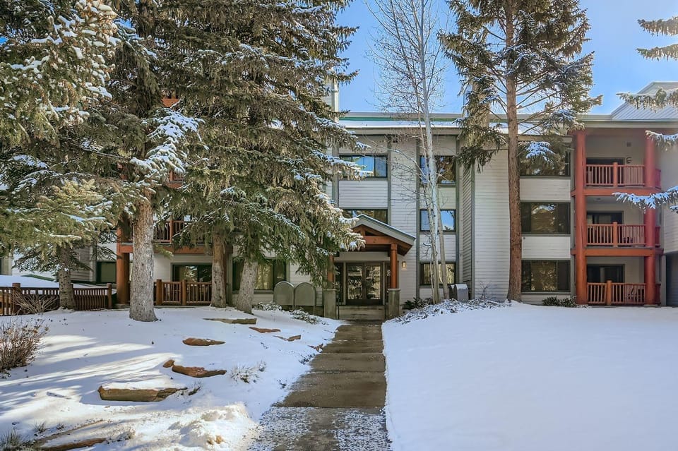 51 SnowFlower condo Apartment in Park City