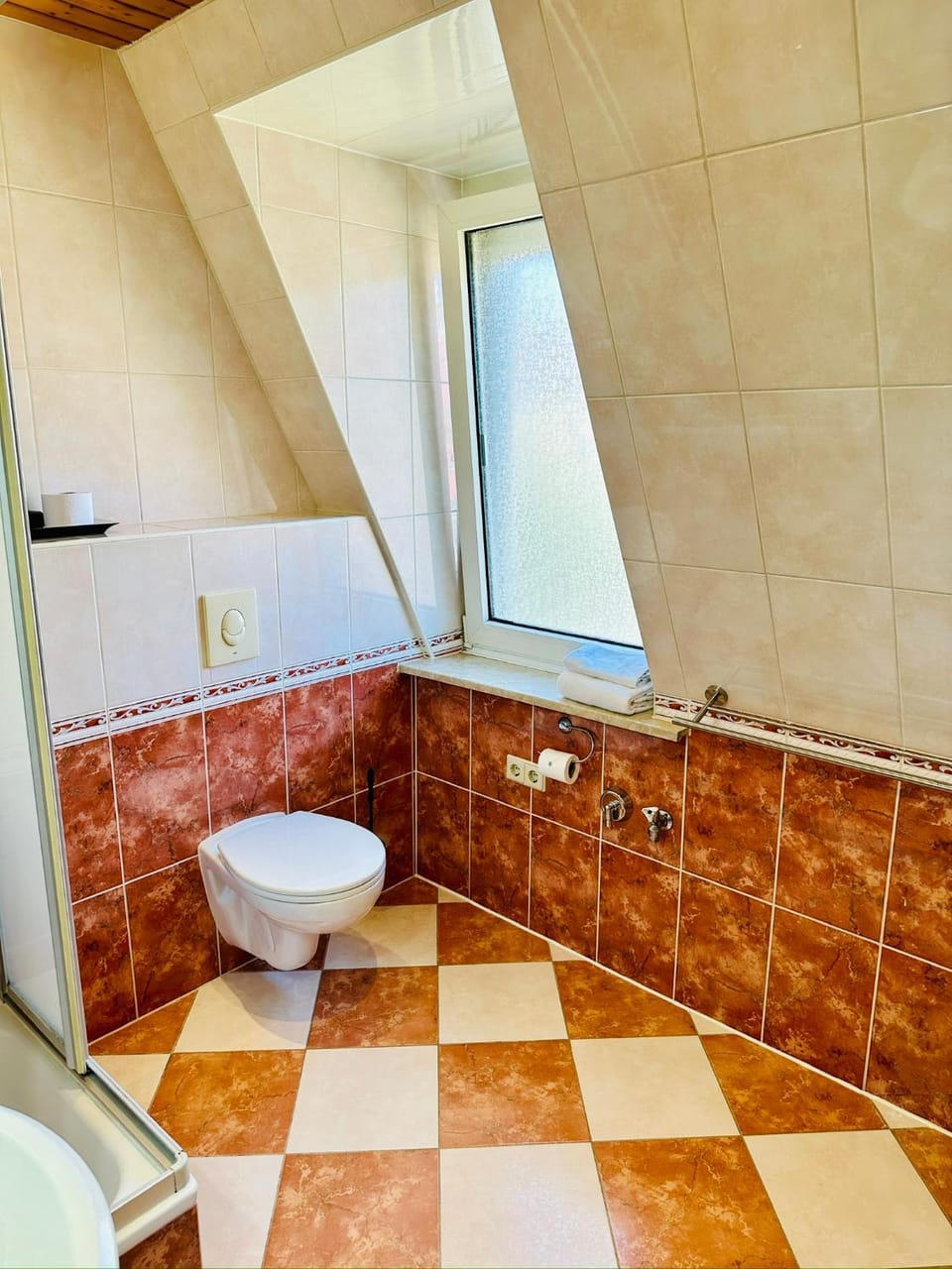 Pension & Restaurant Zu den Linden Radebeul Bed and Breakfast in Dresden