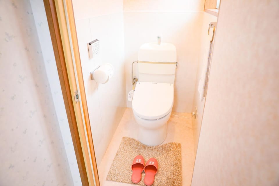 HAT Koizumi, near from JR Koizumi station 大和小泉駅徒歩2分の貸切一軒家 Vacation rental in Japan