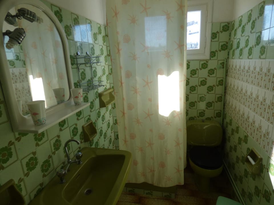 GEORGES IPSOS APARTMENTS Bed and Breakfast in Corfu, Greece
