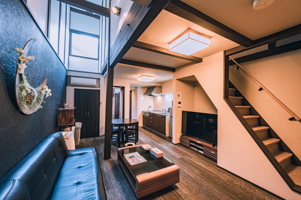 Living room, Photo of the whole room