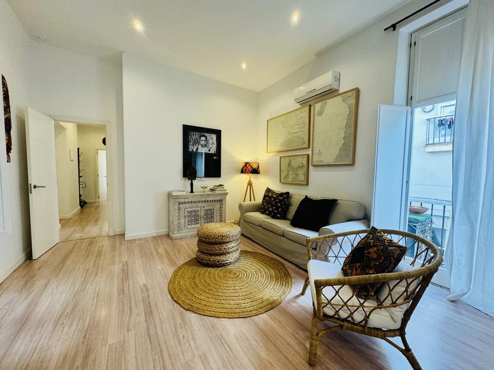 Communal lounge/ TV room, Living room