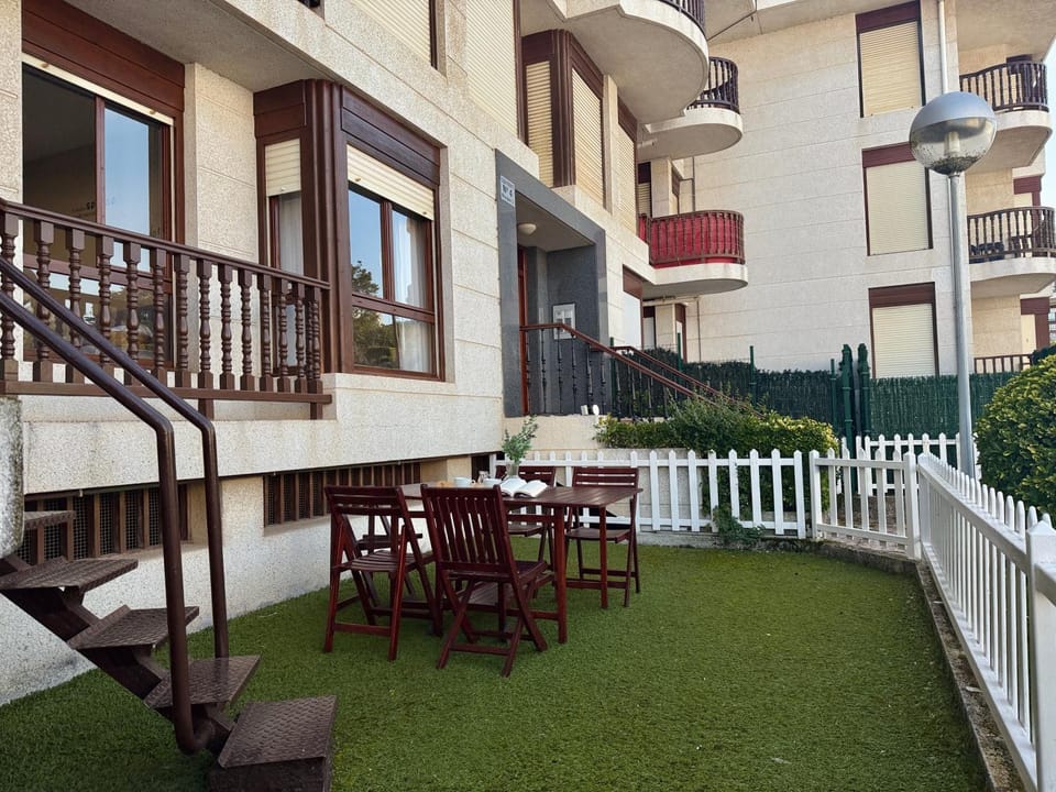 Apartamento en la playa con piscina - Azcona 6004 Apartment in Cantabria