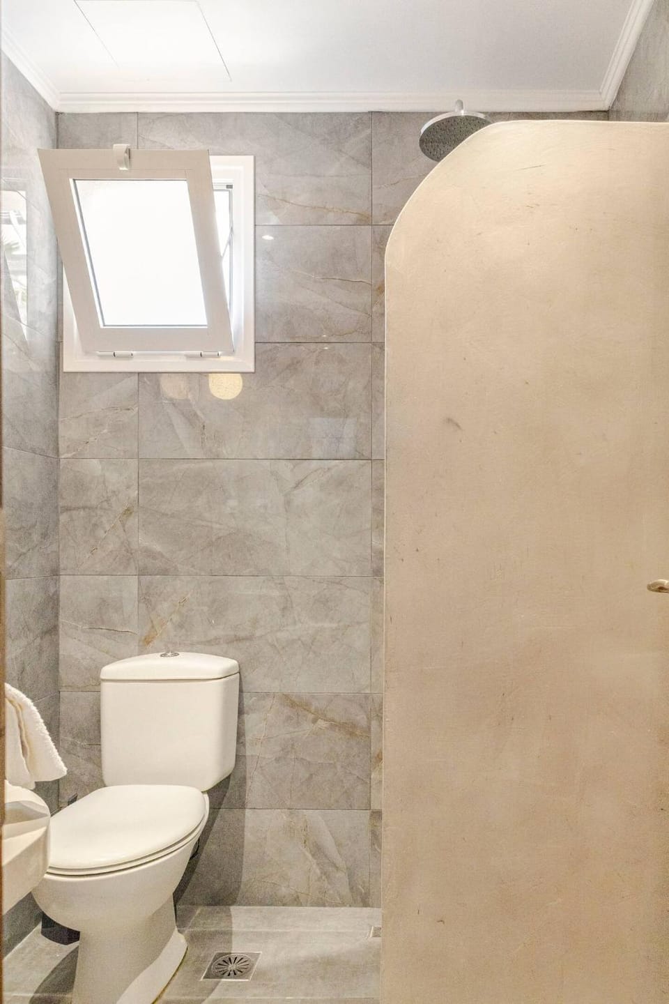 Theros Lux Apts. Bed and Breakfast in Zakynthos, Greece