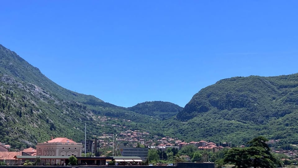 Nearby landmark, Mountain view