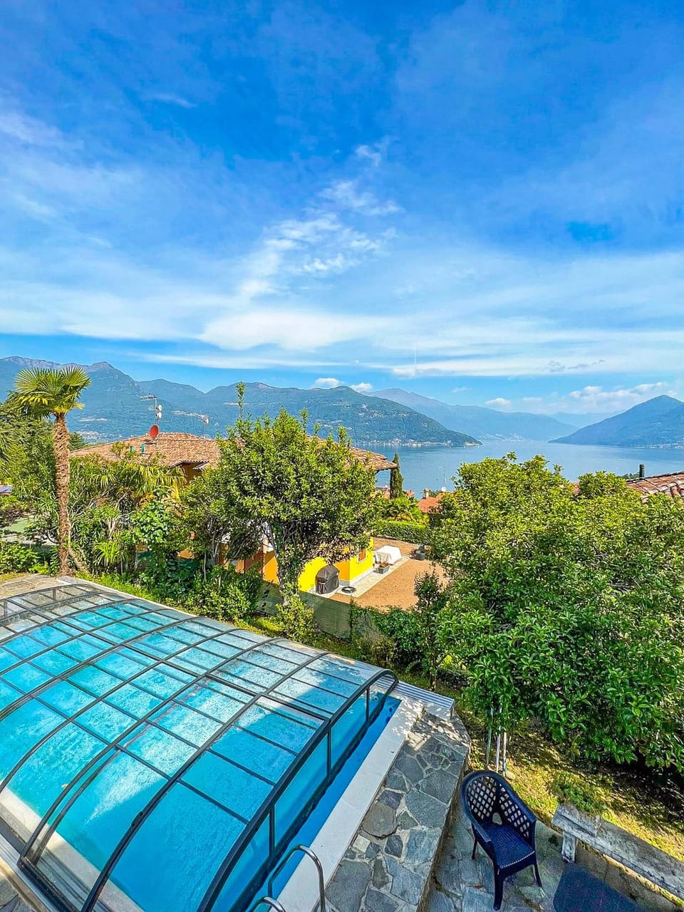 Lake view, Mountain view, Swimming pool