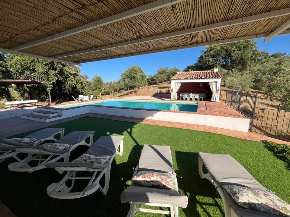 CORTIJO RURAL FLOR DE CAZALLA House in Sierra Norte de Sevilla