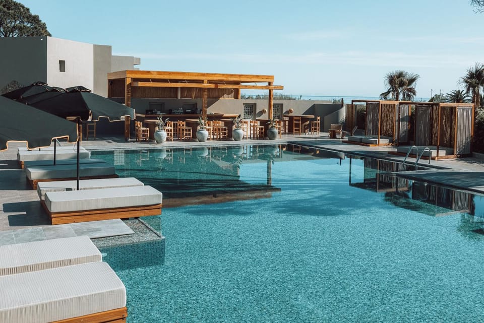 Lounge or bar, Swimming pool