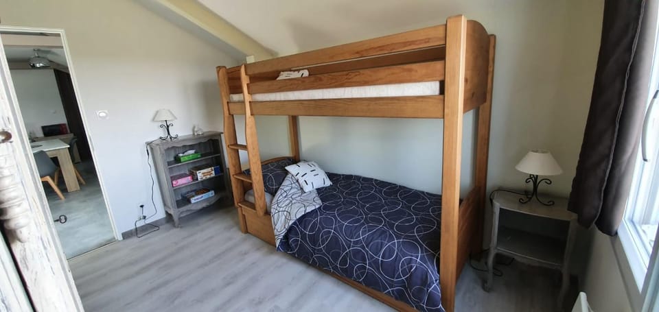 bunk bed