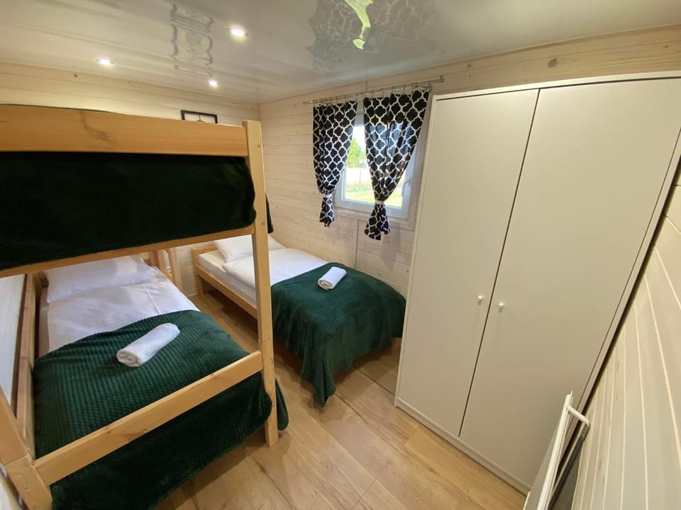 Bed, Bedroom, bunk bed
