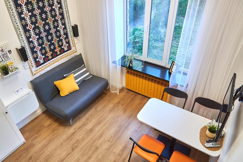 Living room, Photo of the whole room, Seating area, Dining area