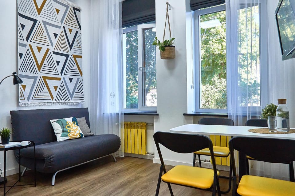 Living room, Seating area, Dining area