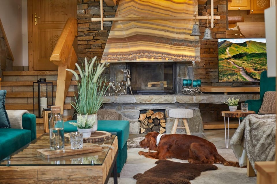 Living room, Seating area, fireplace