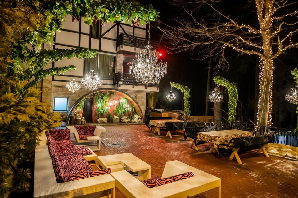 Property building, Garden, Banquet/Function facilities