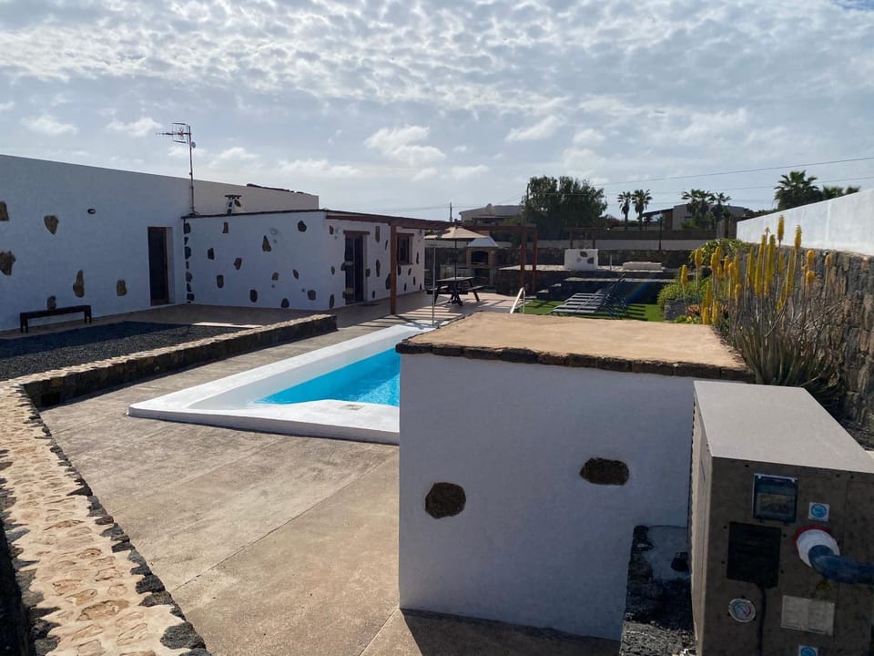 Rosa de la laguna Villa in Lajares