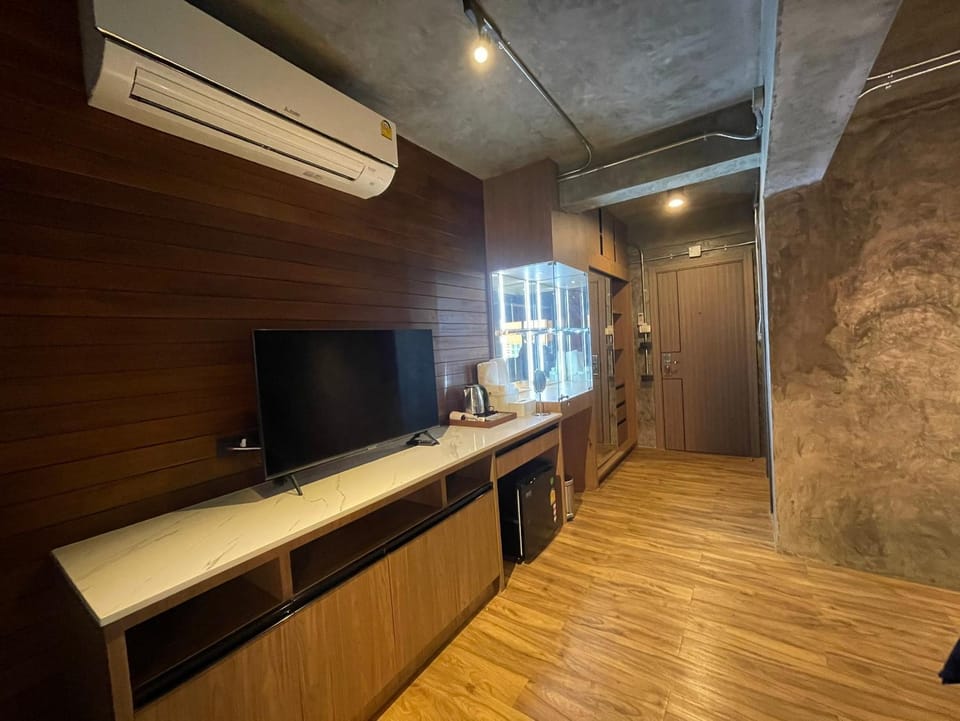 TV and multimedia, Photo of the whole room