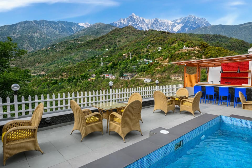 Lounge or bar