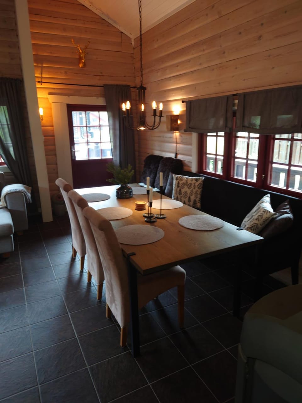 Living room, Seating area, Dining area