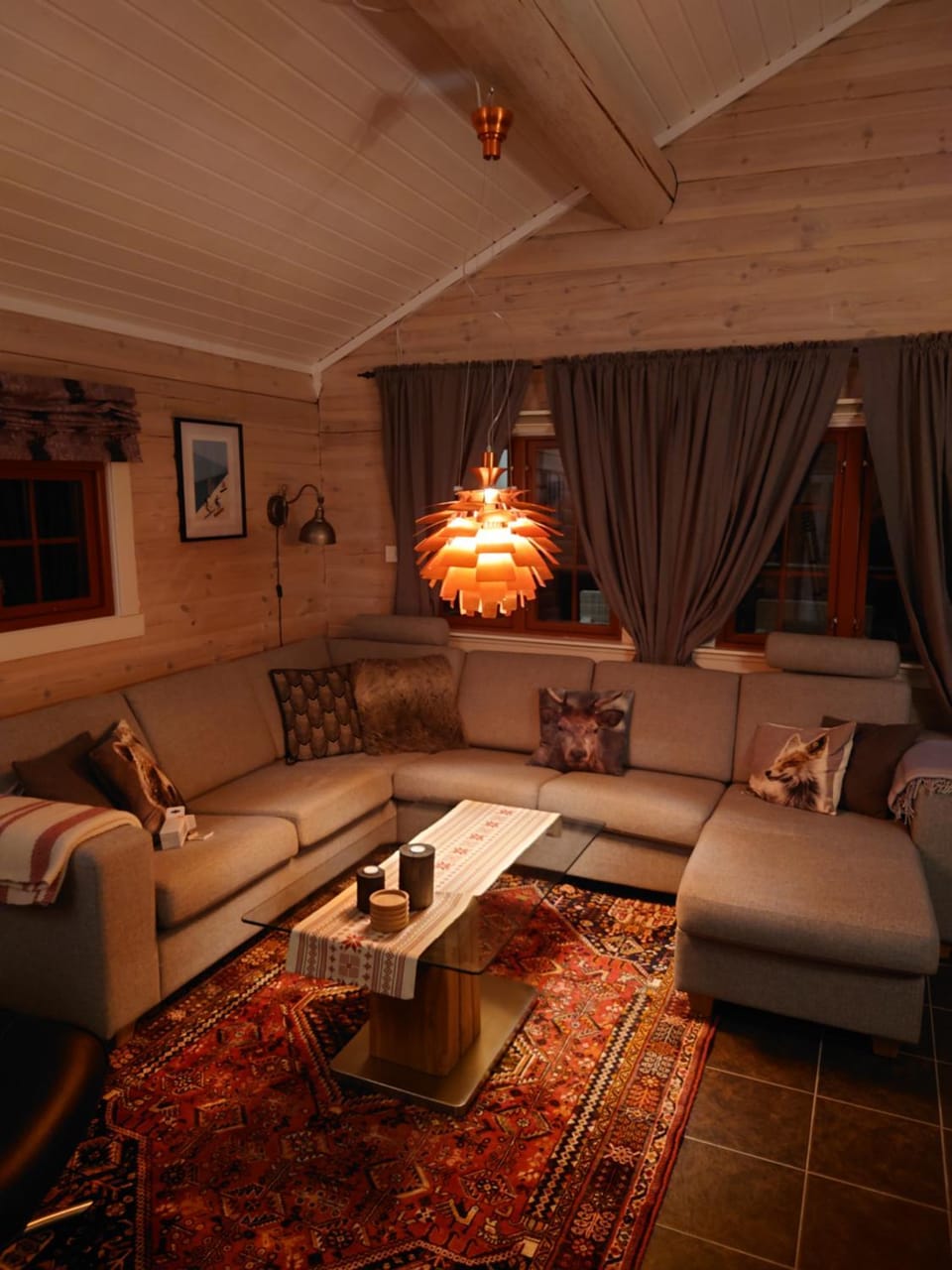 Living room, Seating area
