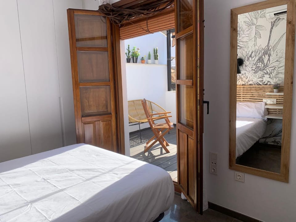 ECO CENTER GRANATENSIS (ÁTICO-CATEDRAL) Apartment in Granada