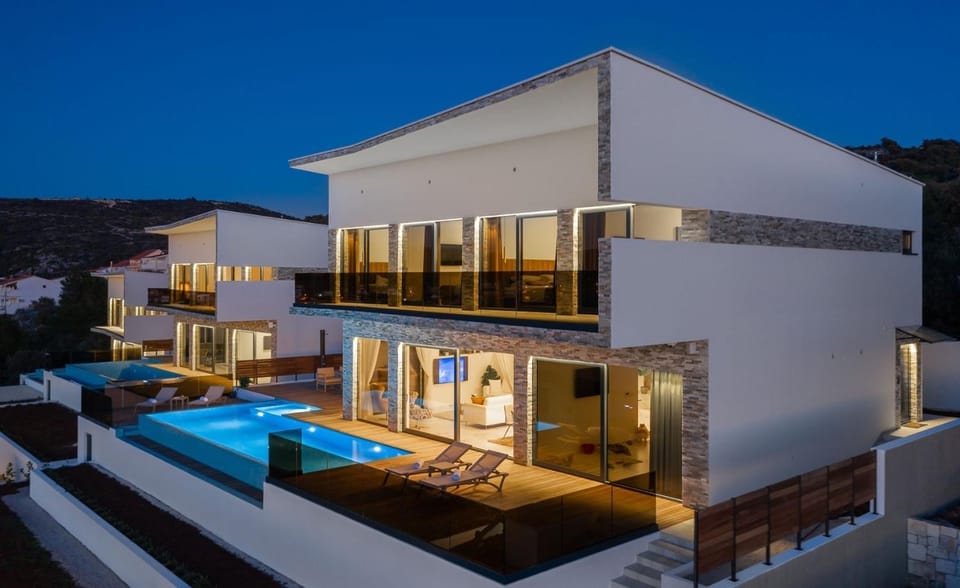 BBQ facilities, Garden, Balcony/Terrace, Sea view, Swimming pool, Breakfast