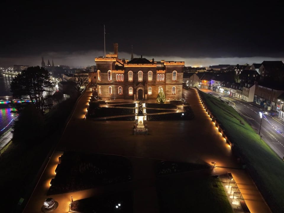 2 Bed Lodge - Sleeps 4 - Parking - Wifi House in Inverness