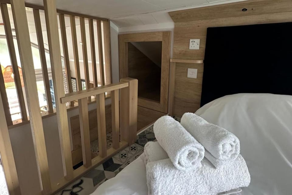 Self-Catering Lodge with Hot Tub House in Inverness