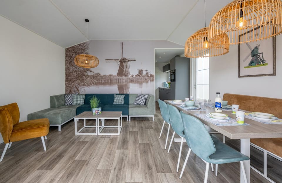 Familie Resort Molenwaard Chalet in South Holland (province)