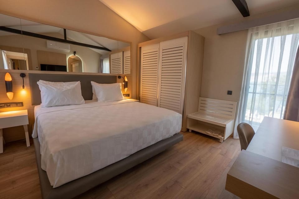 Bed, Photo of the whole room
