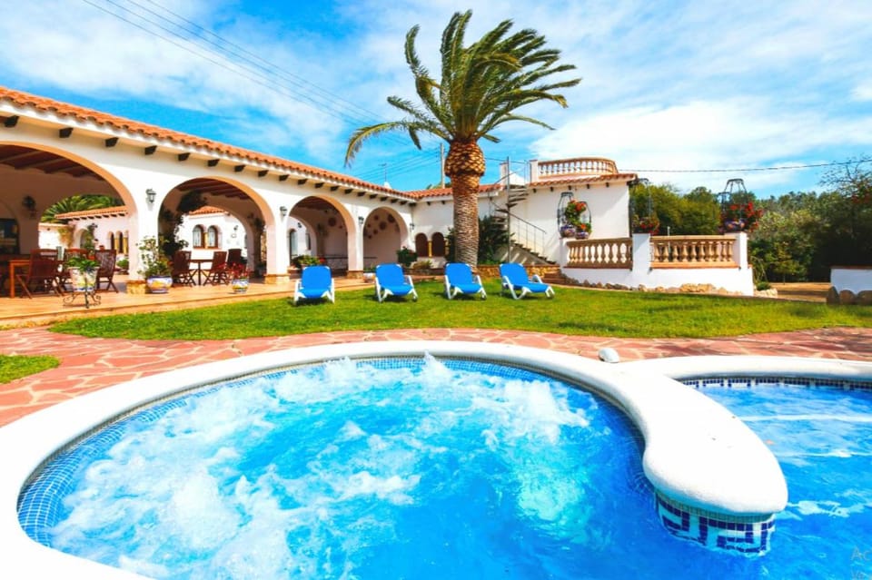 Hot Tub, Solarium, Swimming pool