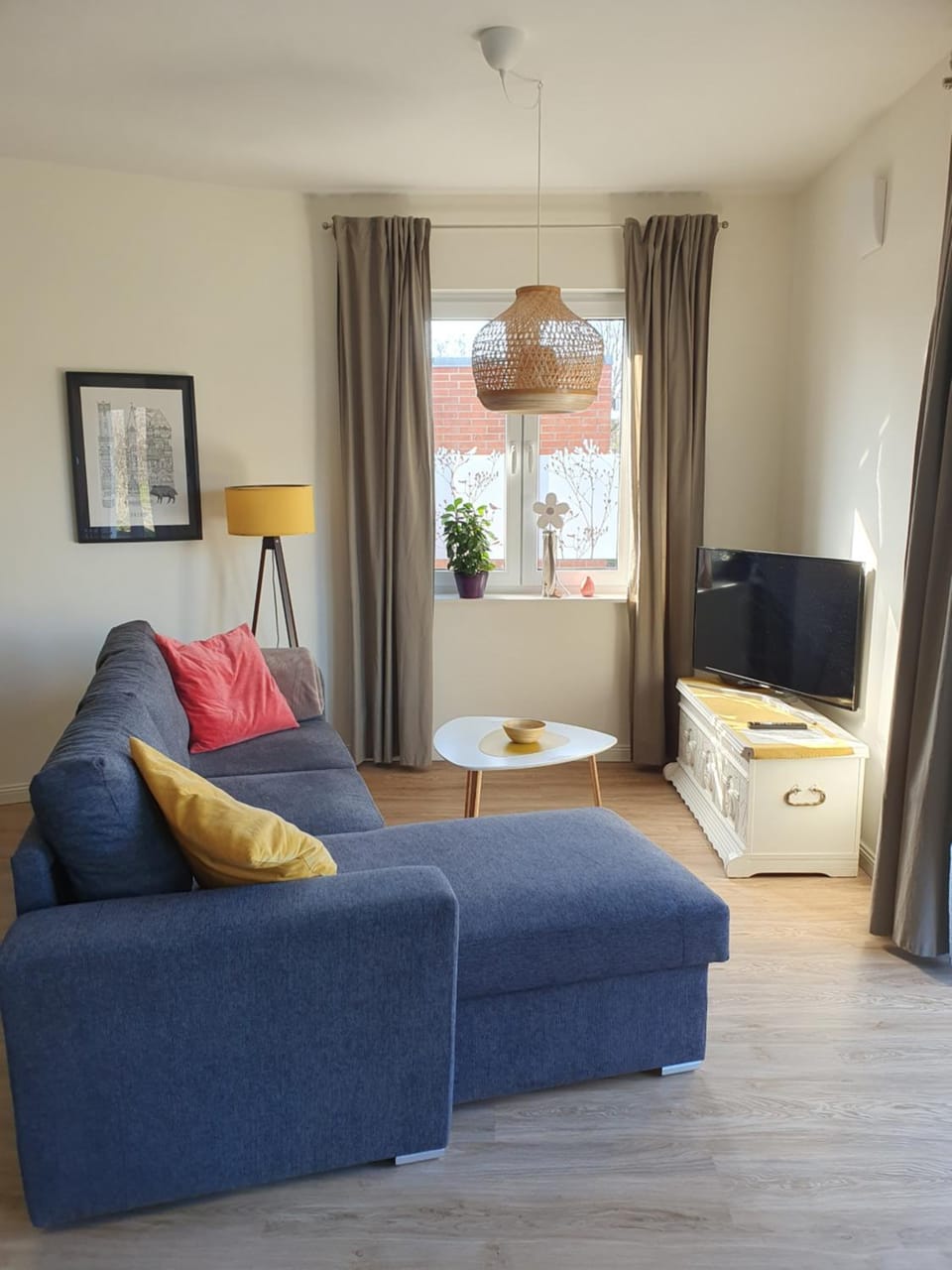 TV and multimedia, Living room, Seating area