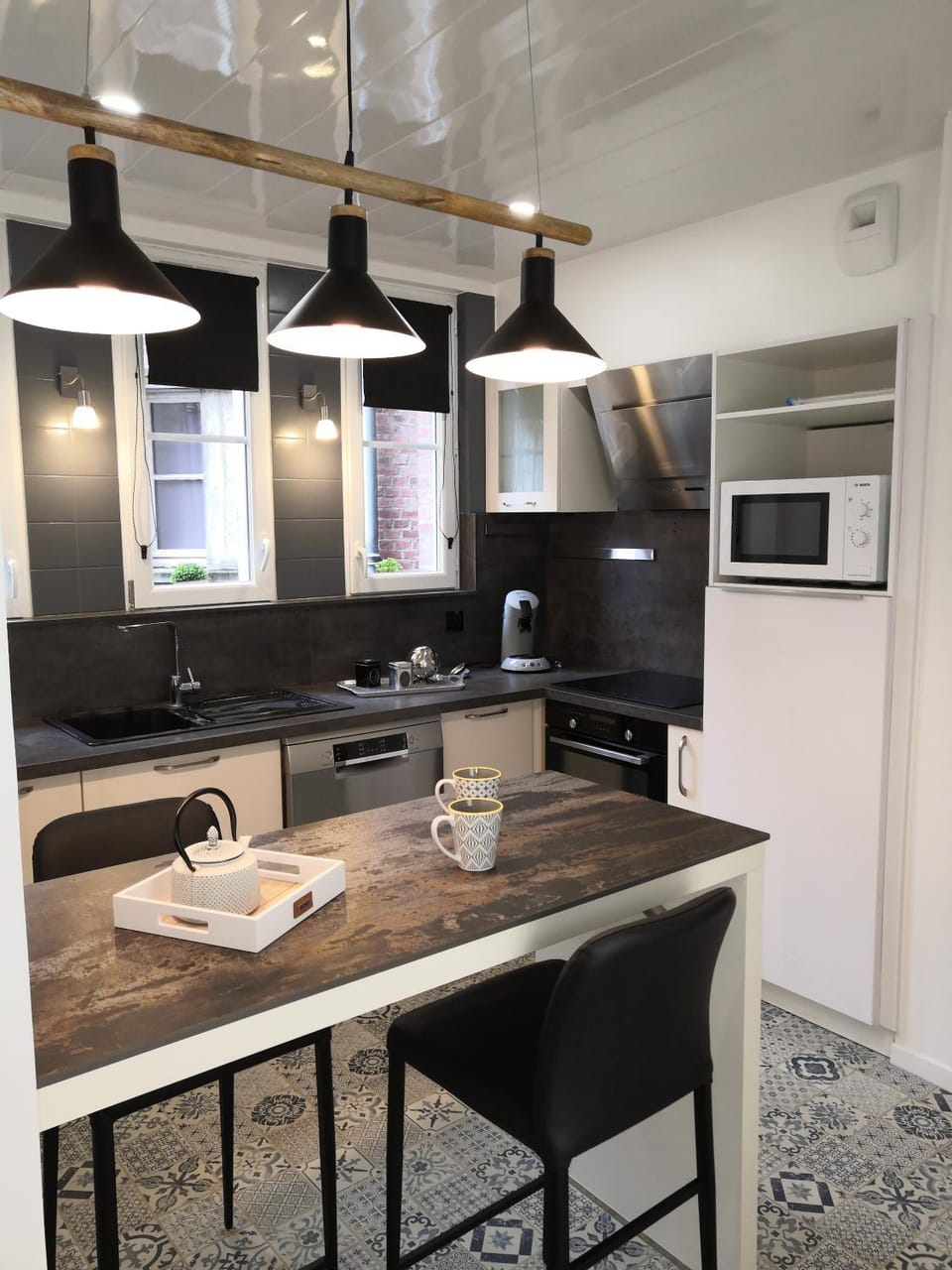 Kitchen or kitchenette