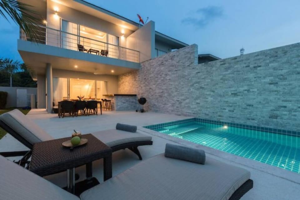 3 Bed 4 Bath Private Pool Villa with Sea Views and Big Garden Villa in Ko Samui