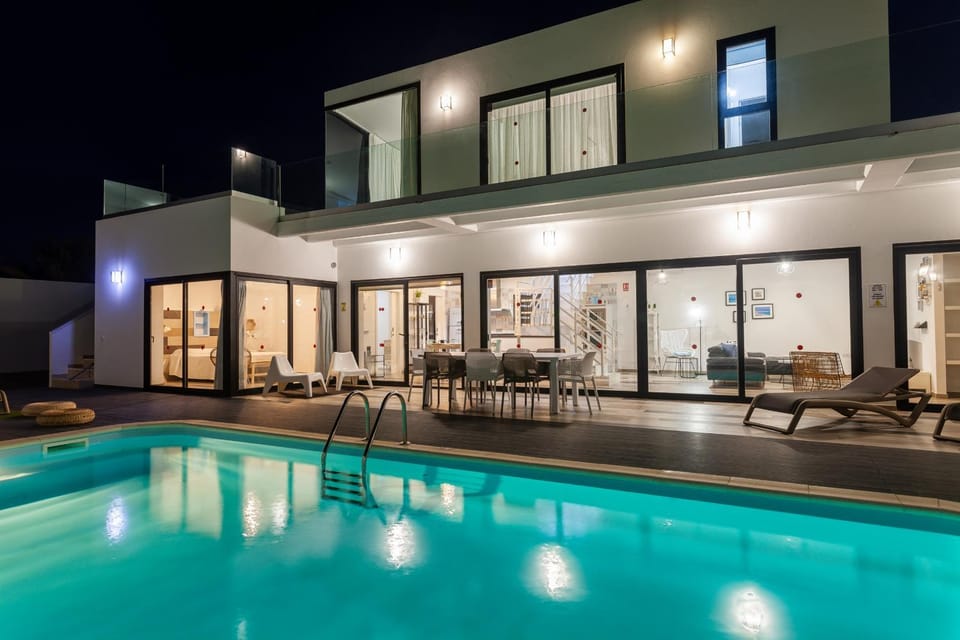 Swimming pool, Swimming pool
