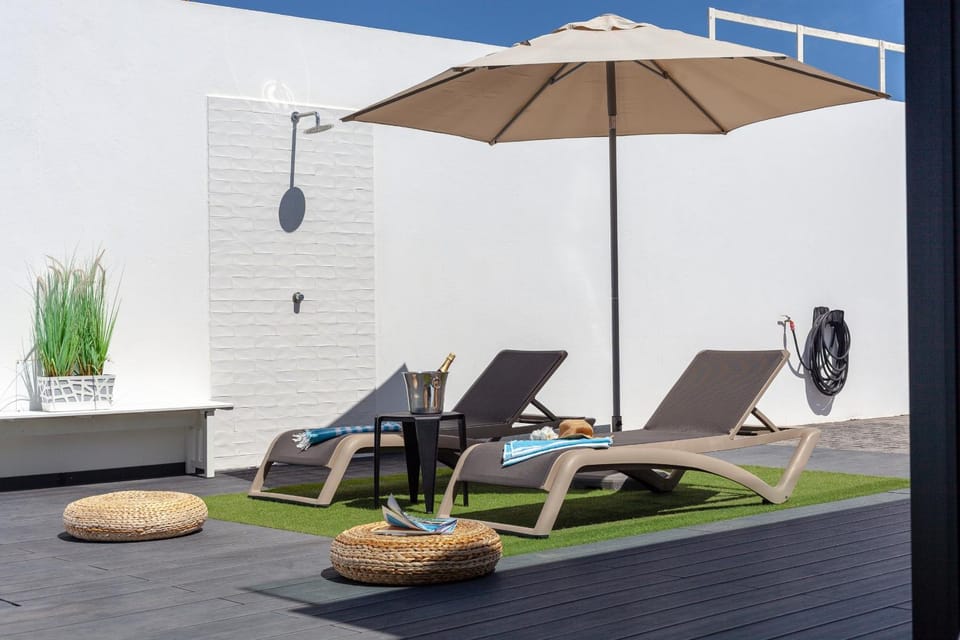 Patio, Other, Swimming pool, sunbed