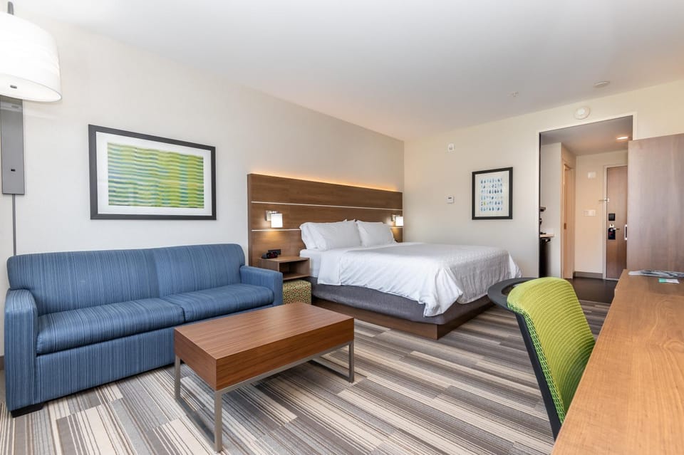 Seating area, Bedroom