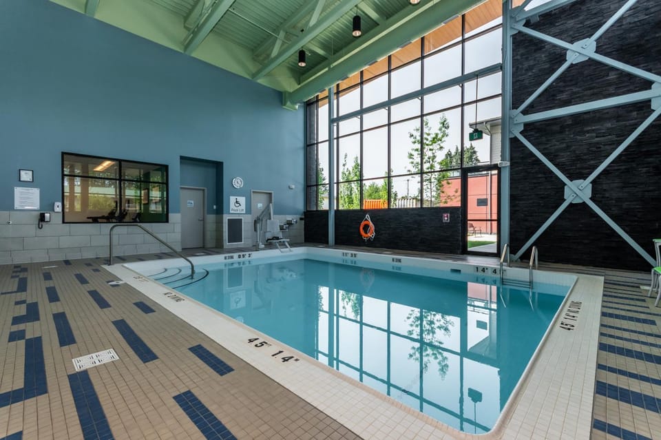 Swimming pool, acessibility