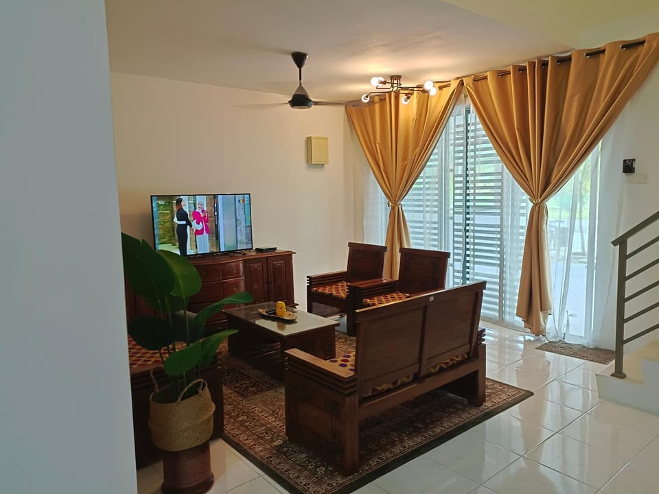 TV and multimedia, Living room, Seating area