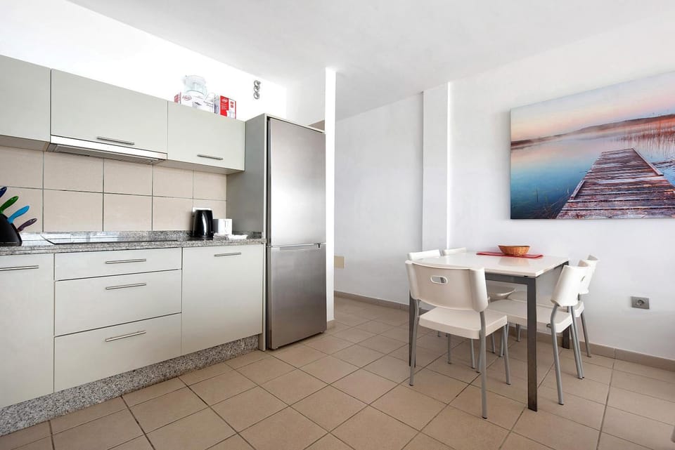 Property building, Kitchen or kitchenette, Living room