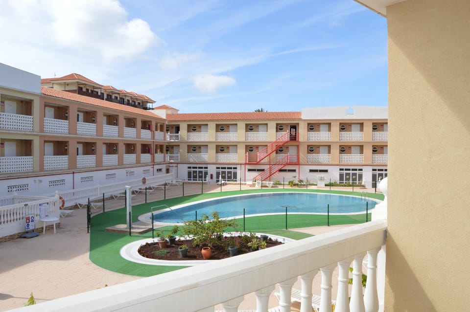 Balcony/Terrace, Pool view, Swimming pool