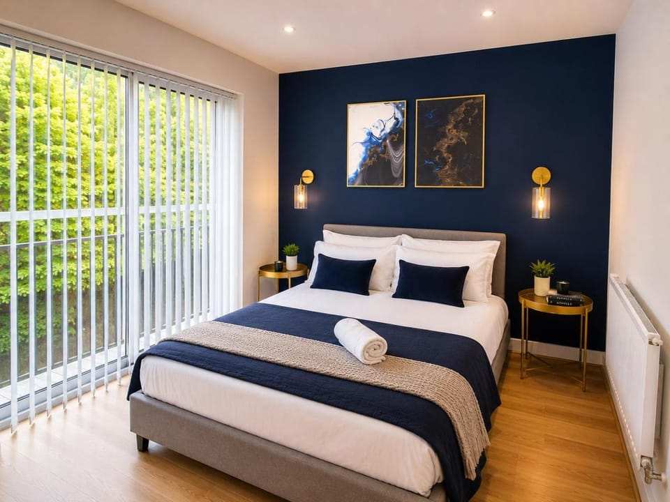 Bed, Photo of the whole room, Bedroom