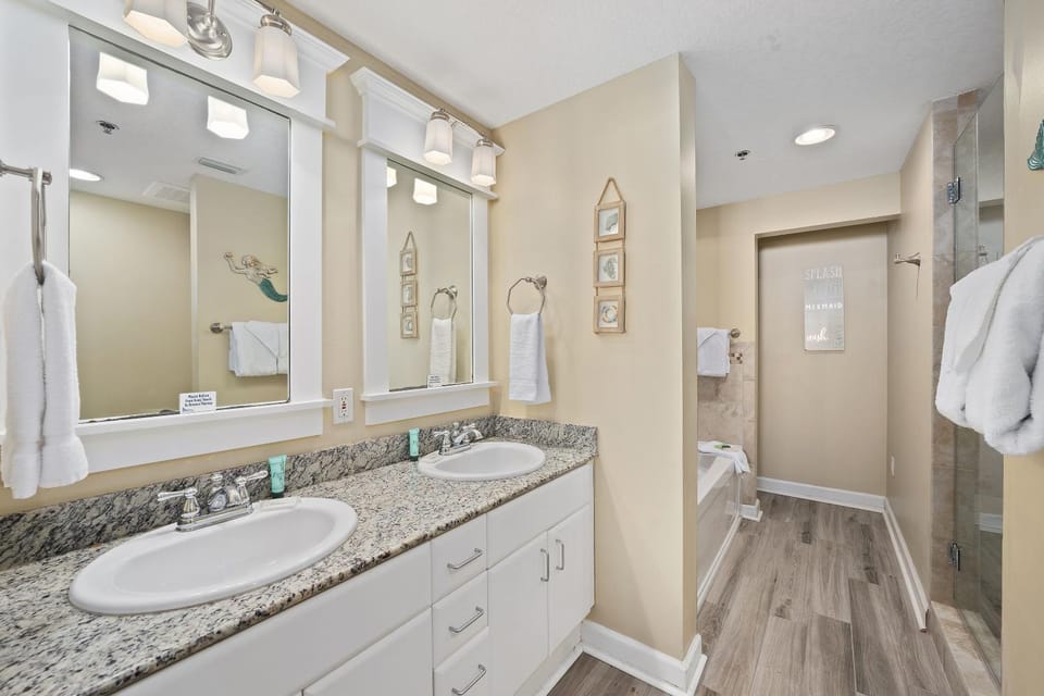 Grand Panama Beach Resort #1707-1 by Book That Condo House in Panama City Beach