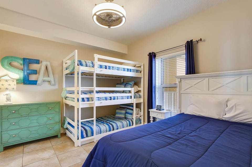 Twin Palms Resort #404 by Book That Condo House in Long Beach