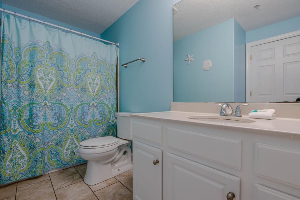 Twin Palms Resort #1605 by Book That Condo House in Long Beach