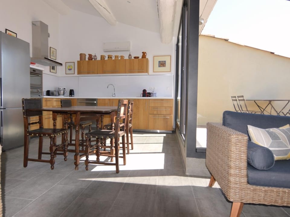 Appartement de charme à Mèze, terrasse privée Apartment in Mèze
