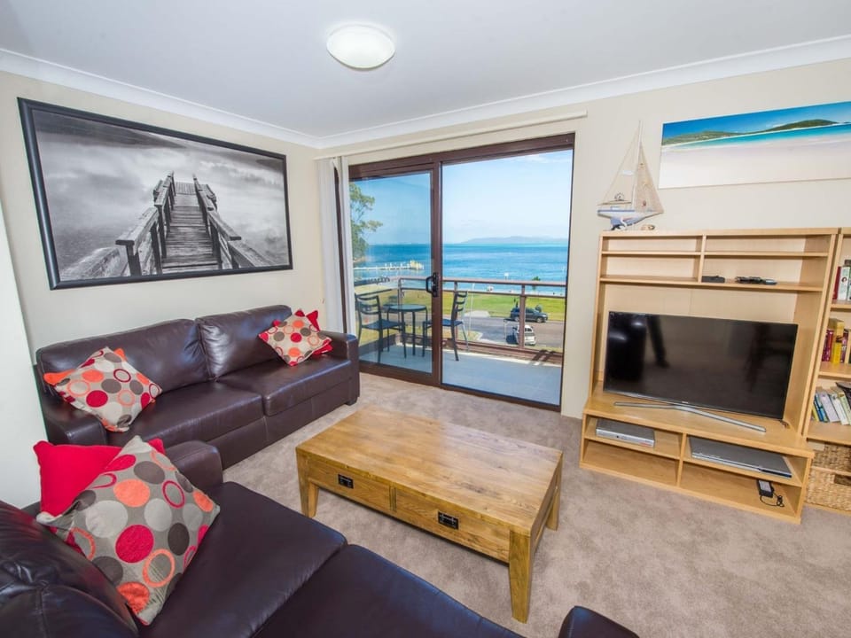 Living room, Sea view